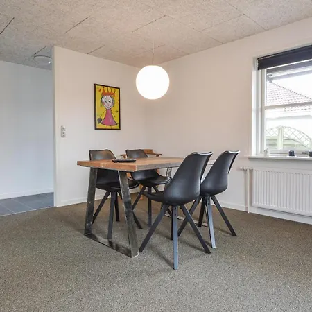 Semesterbostad Amazing In W/ 2 Bedrooms Varde
