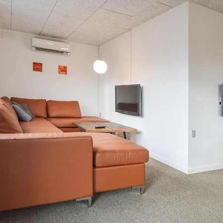 Amazing In W/ 2 Bedrooms Semesterbostad *
