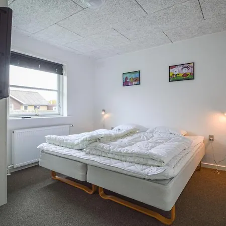 Amazing In W/ 2 Bedrooms